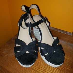 Wedge shoes